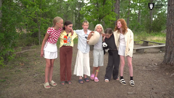 Barn som &auml;r p&aring; kollo ber&auml;ttar om hur de bor p&aring; kollot. 